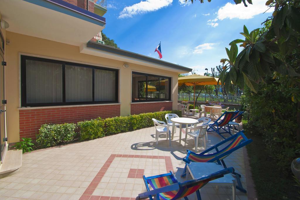 Alojamento de Acomodação e Pequeno-almoço Versilia Lido di Camaiore