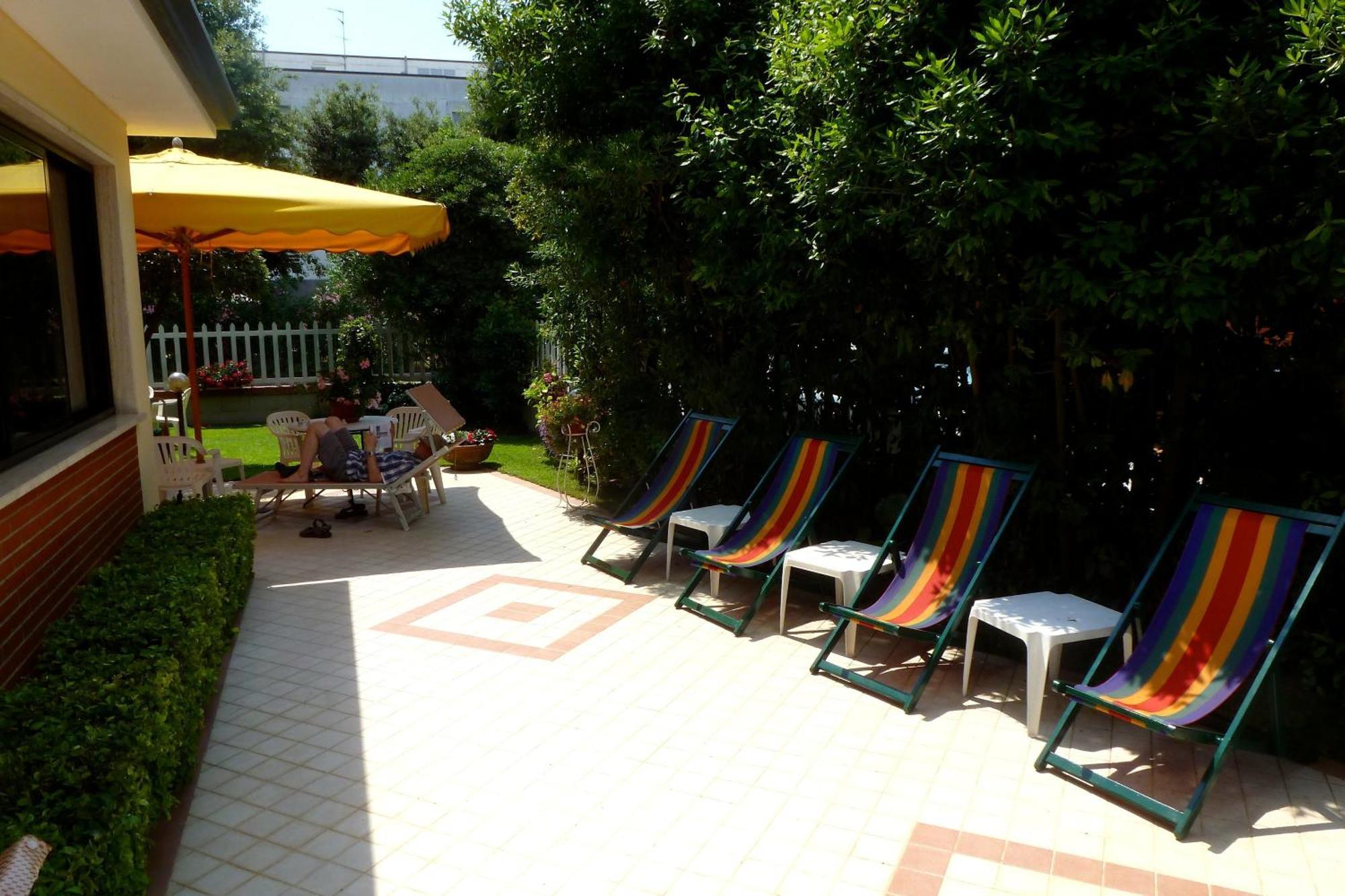 Bed & Breakfast Versilia